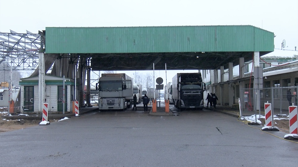 Baltkrievijas pusē iebraukšanu Latvijā gaida 151 kravas mašīna