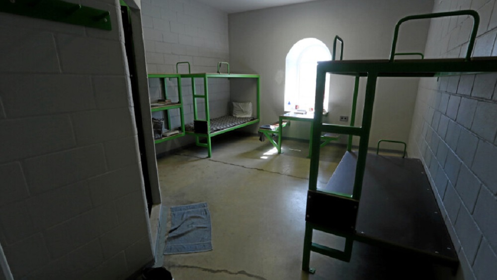 IEVP: cietumu infrastruktūra Latvijā katastrofālā stāvoklī