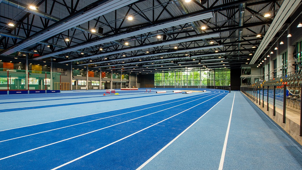 Pasaules līmeņa standarta stadionā Valmierā atlēti gatavojas iekštelpu vieglatlētikas sacensībām