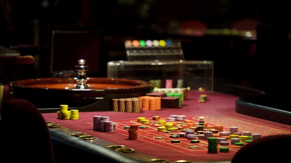Cīņa pret azartspēļu vietām vietvarās vēl turpināsies