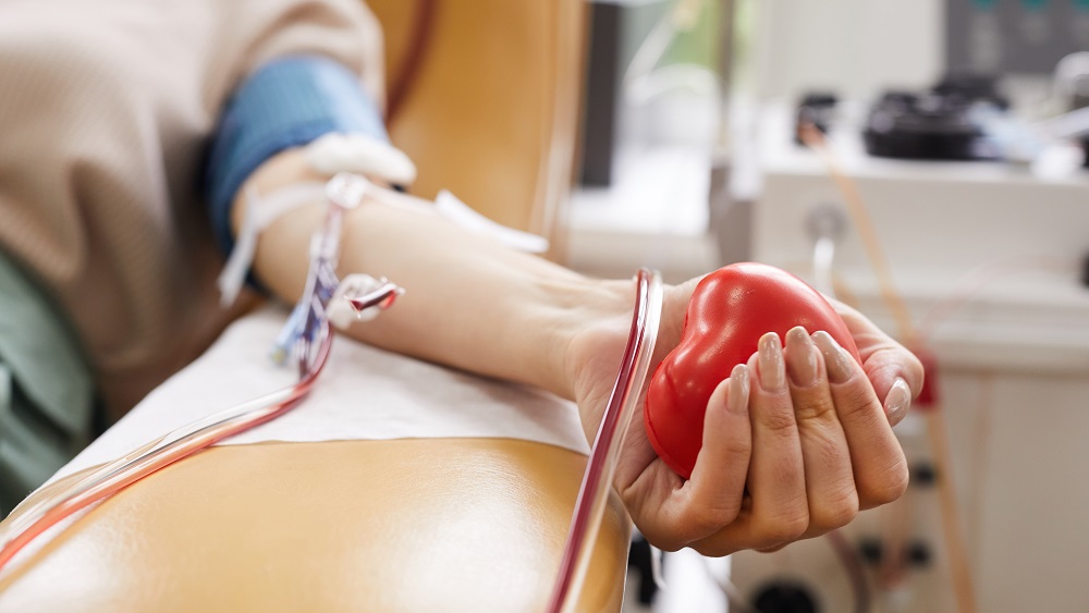 Valsts asinsdonoru centrs aicina nākamnedēļ ziedot asins vēža pacientiem