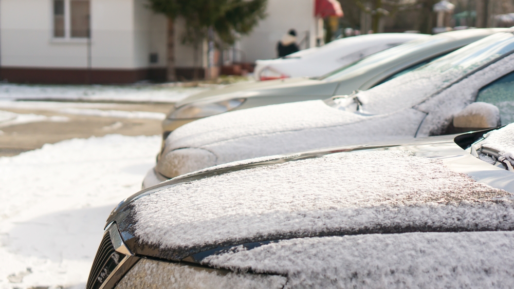 Autovadītāji aicināti savlaicīgi aprīkot spēkratus ar ziemas riepām