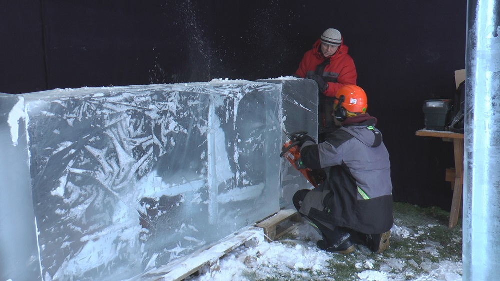 Ledus skulptūru festivāls atcelts, tomēr darbu izveide notiek