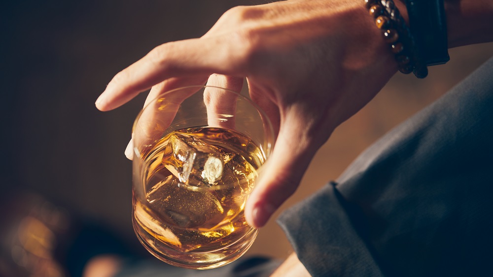 Desmit mēnešos no Latvijas izvests par 7% vairāk alkoholisko dzērienu