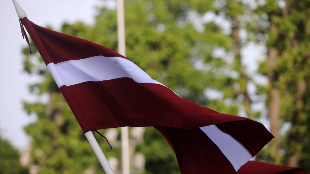 Repatriantiem pastāvīgās uzturēšanās atļauju piešķirs, ja persona nepārtraukti uzturējusies Latvijā un apguvusi valsts valodu
