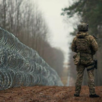 Par kukuļa piedāvāšanu robežsargam aiztur Krievijas pilsoni