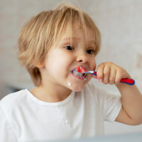 Pirmsskolas un sākumskolas pedagogus izglītos par bērnu zobu un mutes veselības veicināšanu